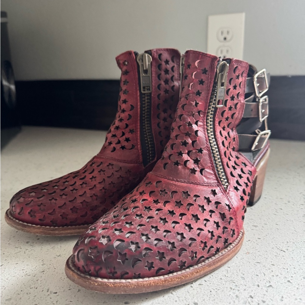 Freebird by Steven Dahlia Celestial Ankle Boots with Woven Leather - Picture 3 of 4